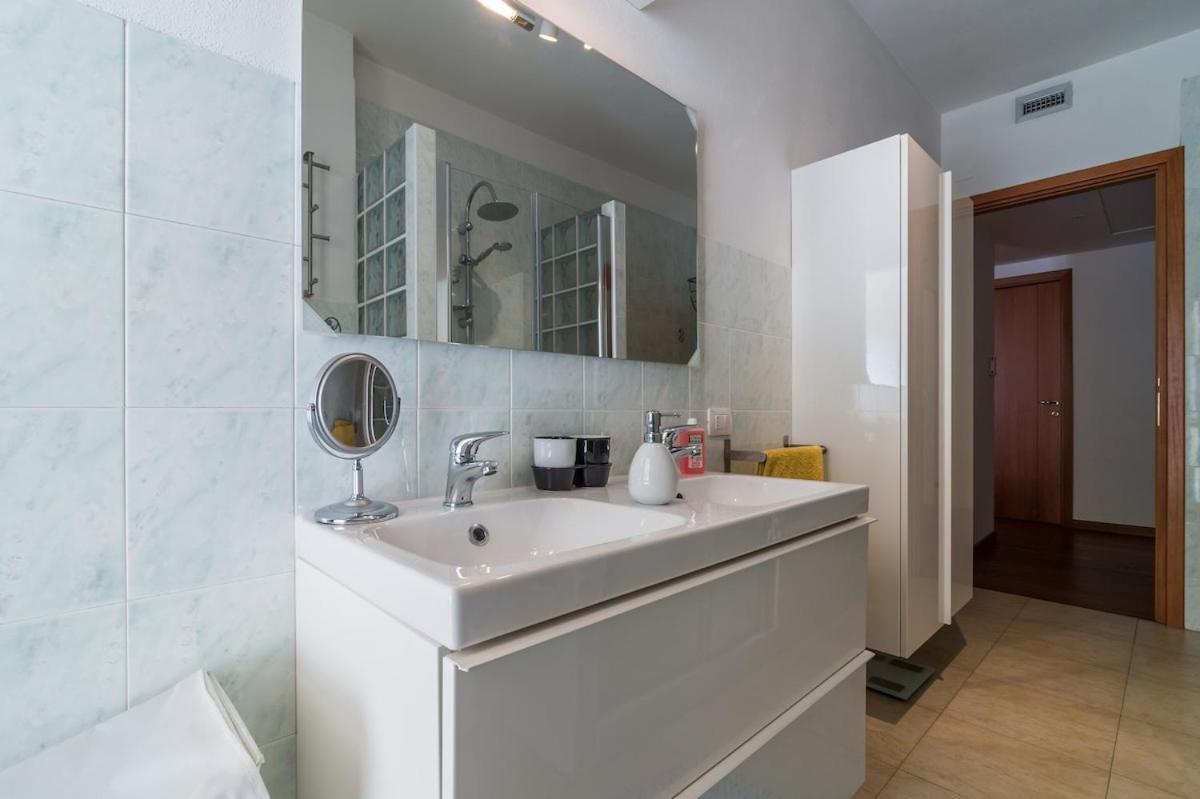 Apartamento La Terrazza Di Sant'Avendrace Cagliari Exterior foto